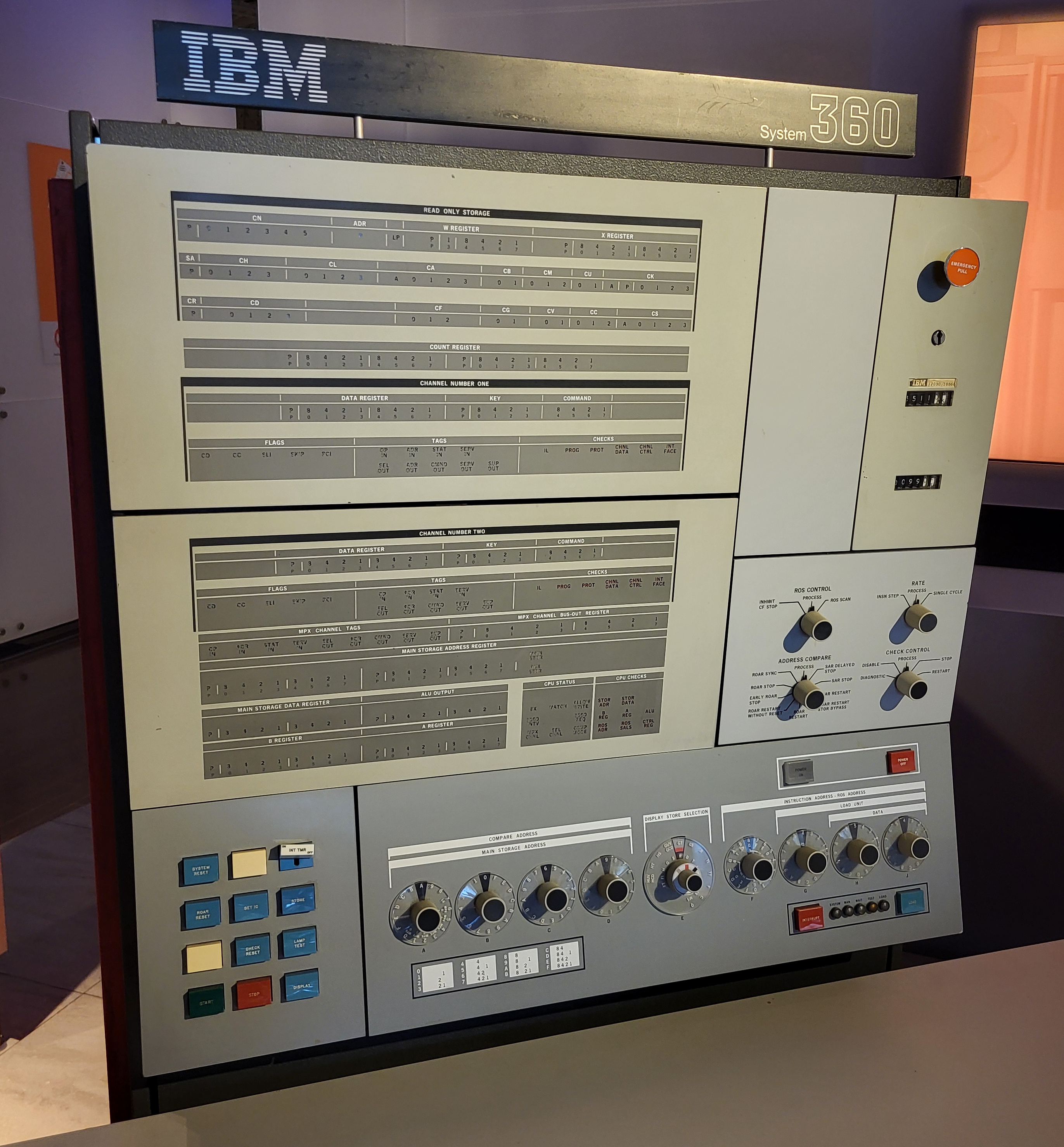 /images/ibm-system-360-chm.jpg